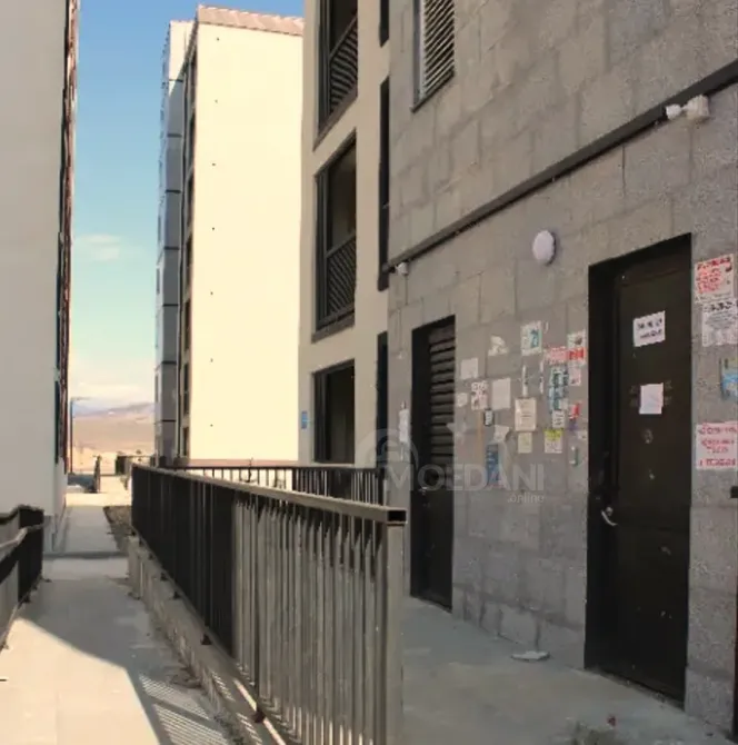 იყიდება 3 ოთახიანი ბინას 80მ² 1/7 სართ თბილისი - photo 2