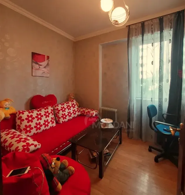 იყიდება 5 ოთახიანი ბინას 135მ² 2/4 სართ თბილისი - photo 4