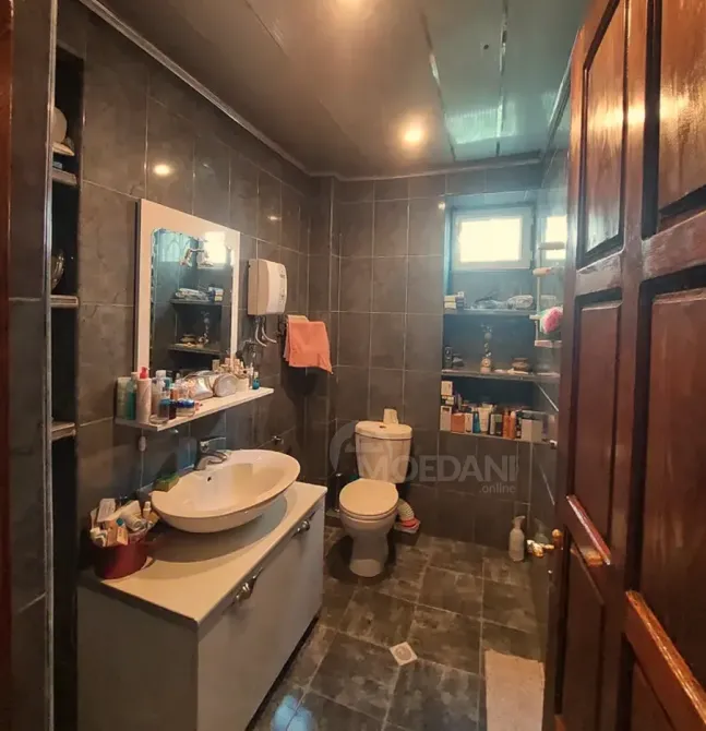 იყიდება 5 ოთახიანი ბინას 135მ² 2/4 სართ თბილისი - photo 3