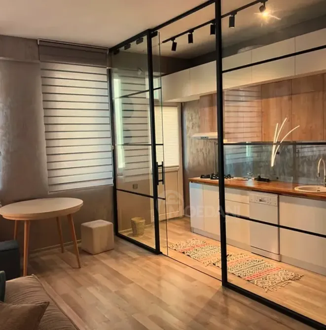 იყიდება 3 ოთახიანი ბინას 80მ² 2/9 სართ თბილისი - photo 1