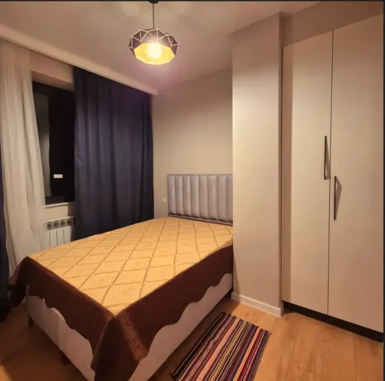 იყიდება 3 ოთახიანი ბინას 72მ² 4/12 სართ თბილისი