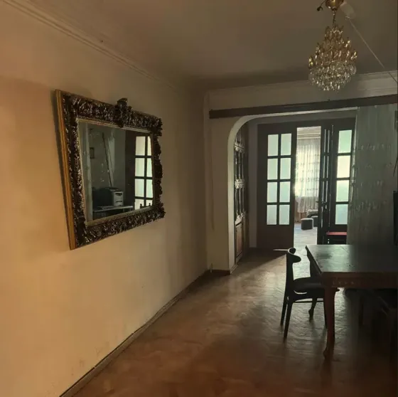 იყიდება 4 ოთახიანი ბინას 110მ² 2/7 სართ თბილისი