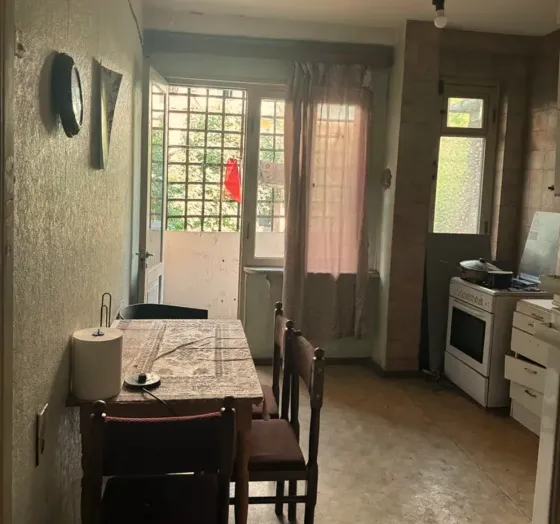 იყიდება 4 ოთახიანი ბინას 110მ² 2/7 სართ თბილისი