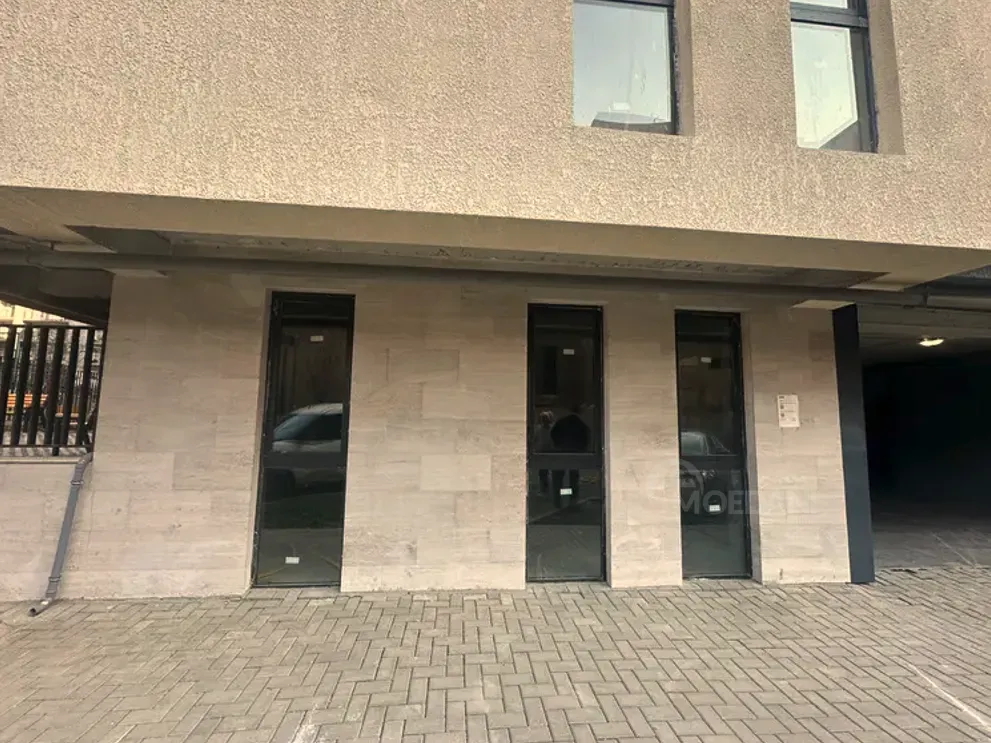 200m² 1/1 floor in Tbilisi Tbilisi - photo 3