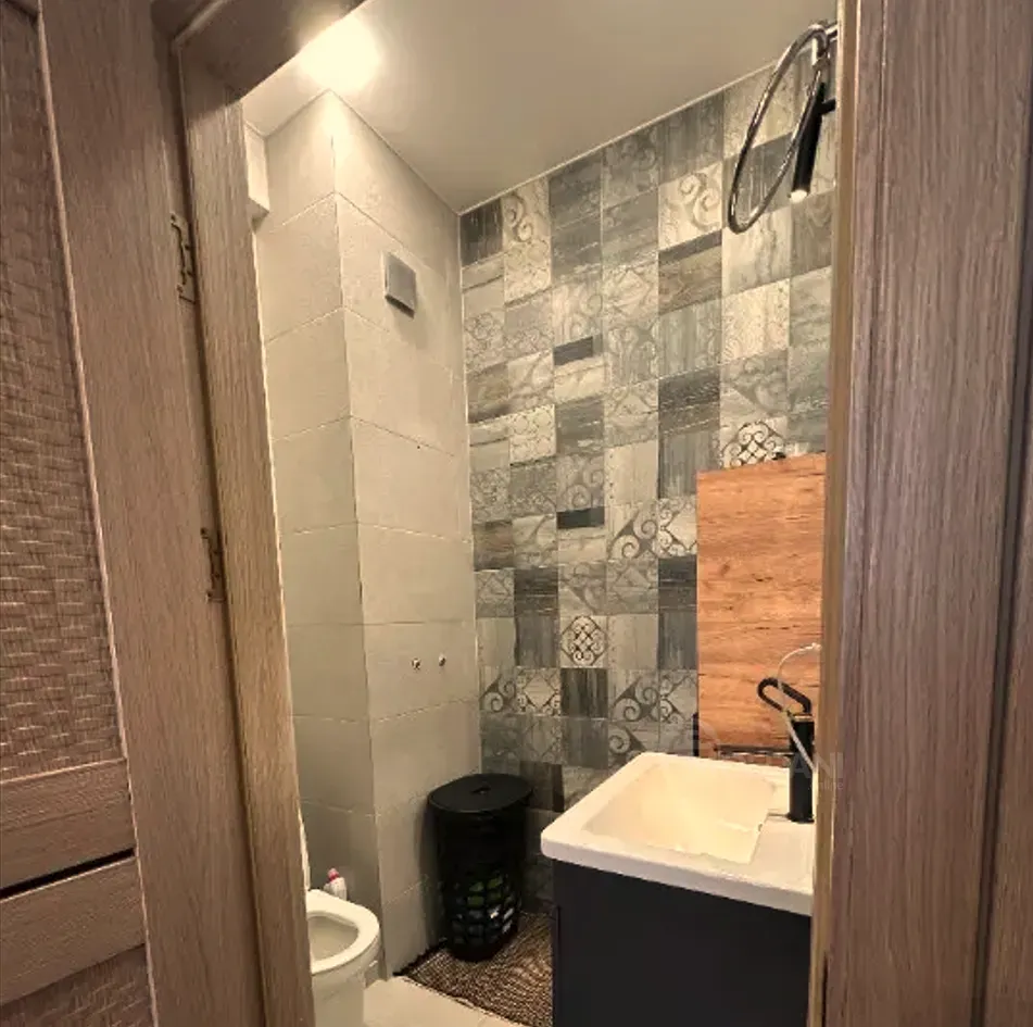 იყიდება 3 ოთახიანი ბინას 71მ² 10/14 სართ თბილისი - photo 7