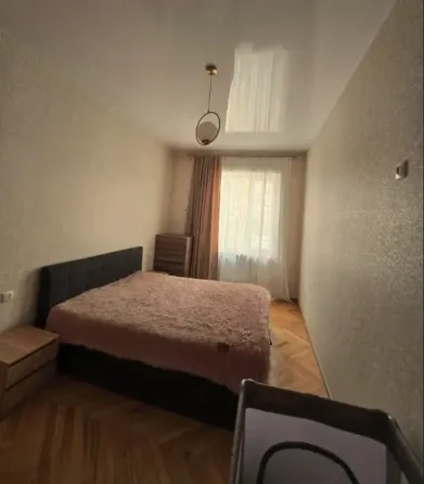 იყიდება 4 ოთახიანი ბინას 86მ² 4/4 სართ თბილისი