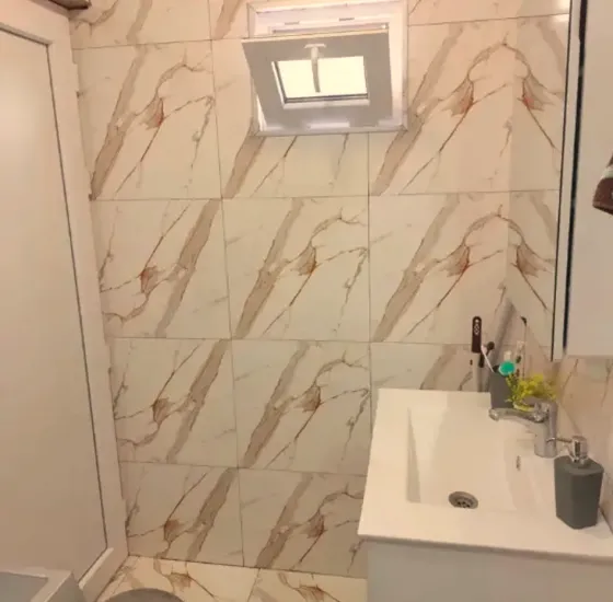 იყიდება 4 ოთახიანი ბინას 86მ² 4/4 სართ თბილისი