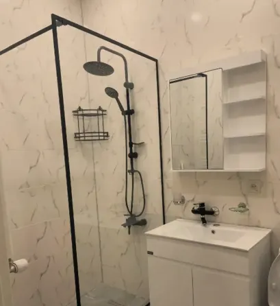 იყიდება 4 ოთახიანი ბინას 90მ² 1/2 სართ თბილისი