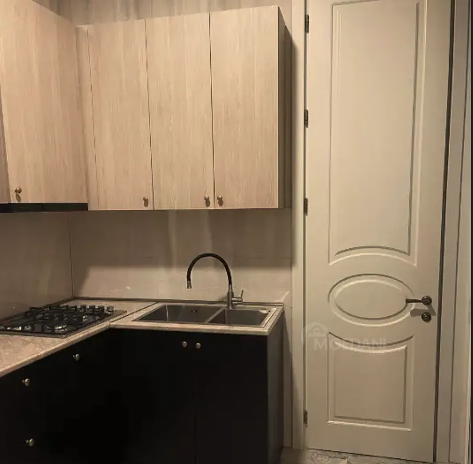 Продам 4-комн. квартиру 90м² 1/2 эт. Тбилиси - изображение 4