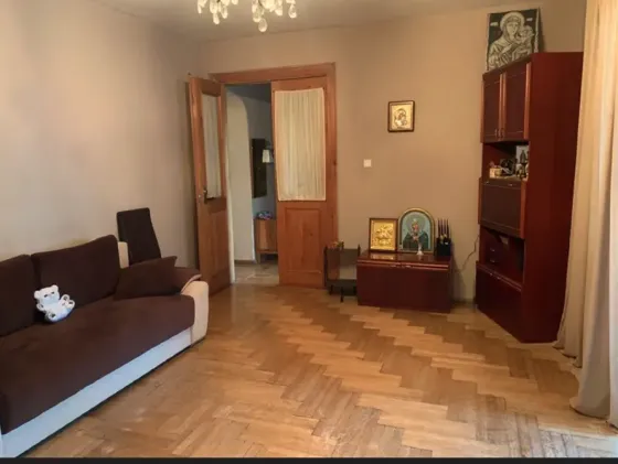 იყიდება 6 ოთახიანი ბინას 160მ² 2/9 სართ თბილისი