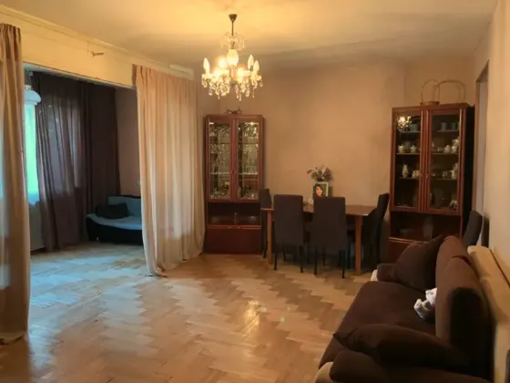 იყიდება 6 ოთახიანი ბინას 160მ² 2/9 სართ თბილისი