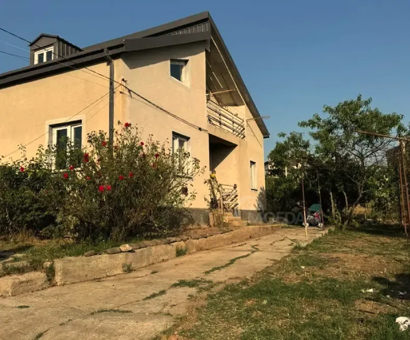 House for sale 740м² Tbilisi - photo 1