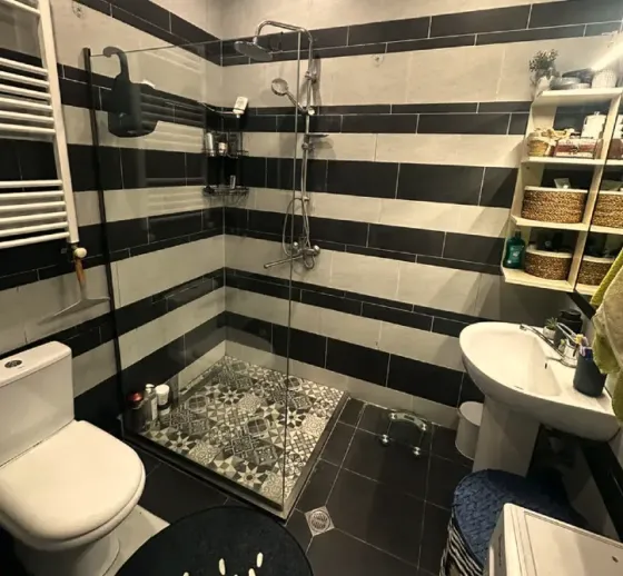 იყიდება 3 ოთახიანი ბინას 73მ² 2/4 სართ თბილისი