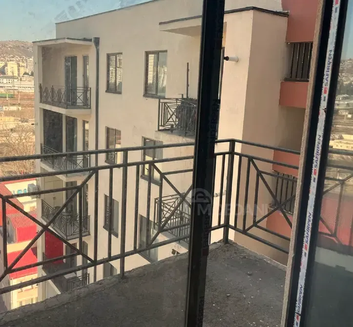 იყიდება 2 ოთახიანი ბინას 43მ² 12/14 სართ თბილისი - photo 1