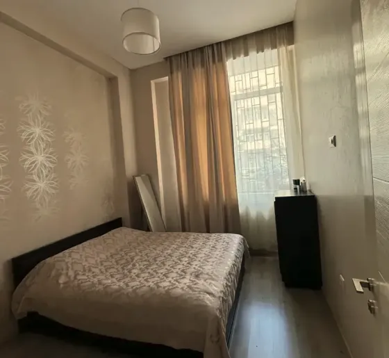 იყიდება 2 ოთახიანი ბინას 47მ² 1/7 სართ თბილისი