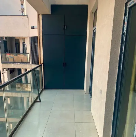 იყიდება 4 ოთახიანი ბინას 81.4მ² 12/14 სართ თბილისი