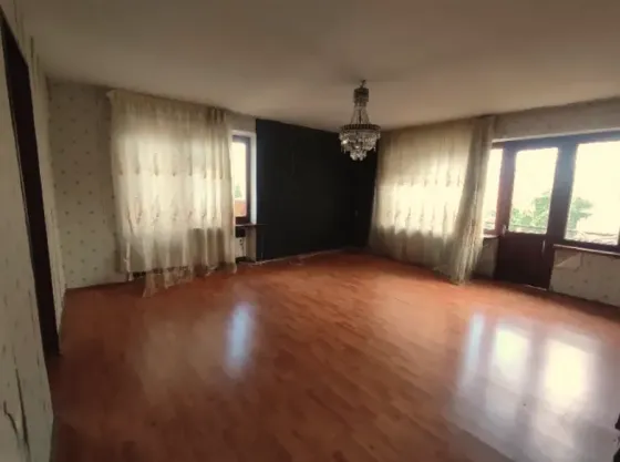 იყიდება 4 ოთახიანი ბინას 92მ² 8/9 სართ თბილისი