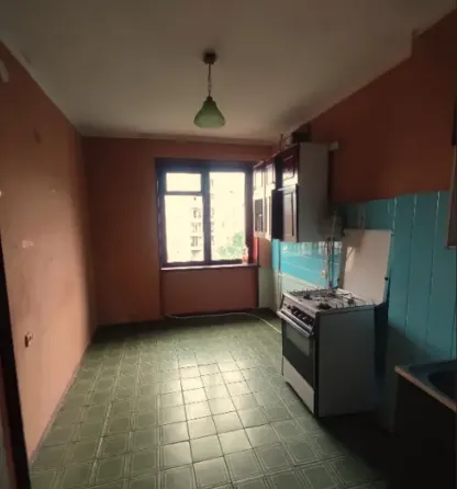 იყიდება 4 ოთახიანი ბინას 92მ² 8/9 სართ თბილისი