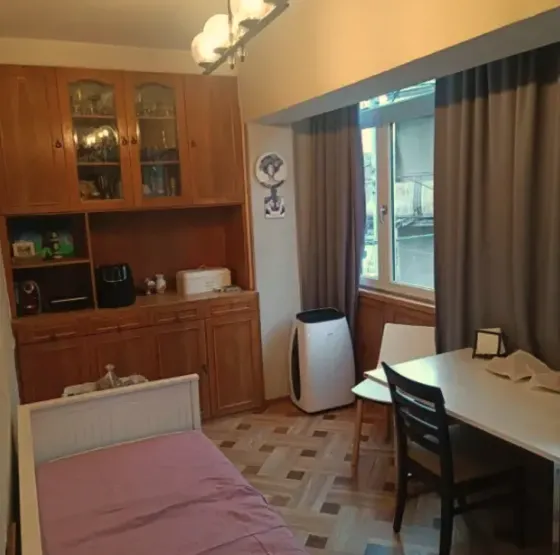 იყიდება 4 ოთახიანი ბინას 120მ² 2/8 სართ თბილისი