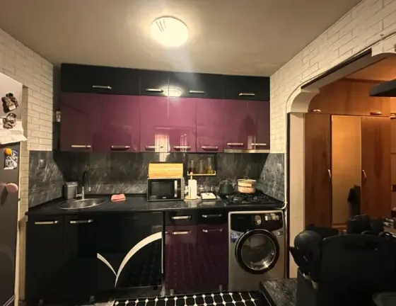 იყიდება 2 ოთახიანი ბინას 40მ² 2/5 სართ თბილისი