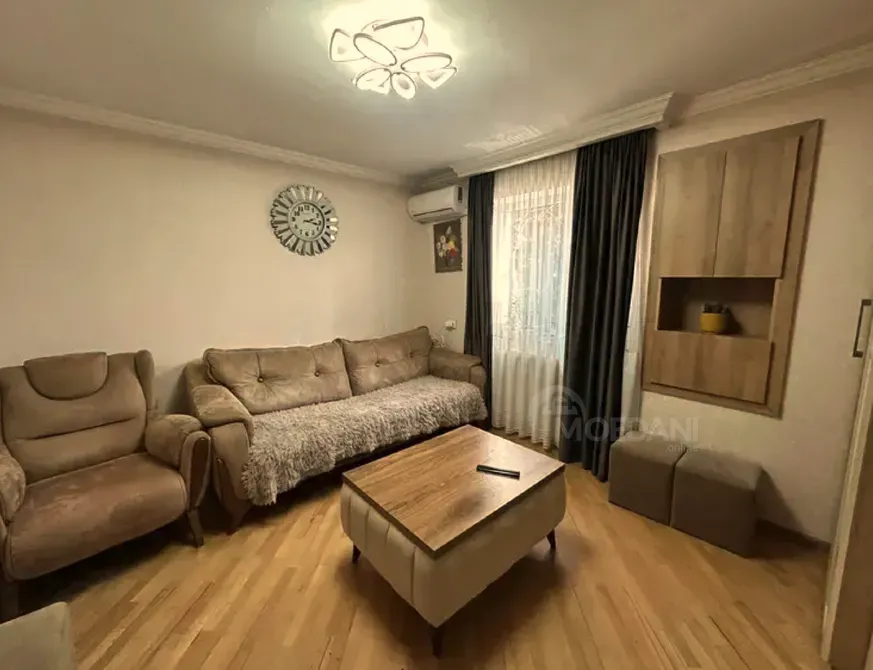 Продам 2-комн. квартиру 40м² 2/5 эт. Тбилиси - изображение 1