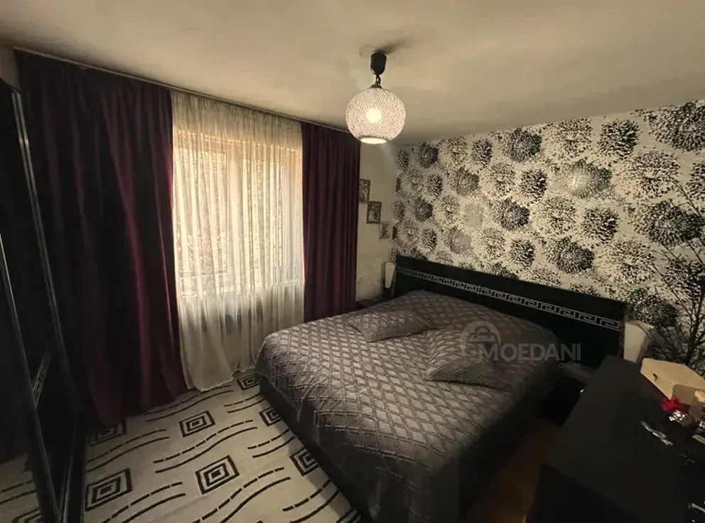 Продам 2-комн. квартиру 40м² 2/5 эт. Тбилиси - изображение 3