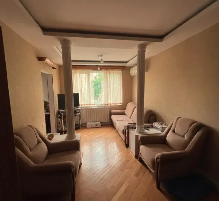 იყიდება 3 ოთახიანი ბინას 63მ² 2/5 სართ თბილისი - photo 1