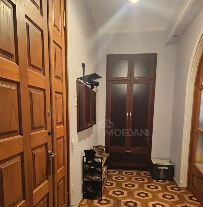 ქირავდება 5 ოთახიანი ბინა 180მ² 1/3 სართ თბილისი - photo 2