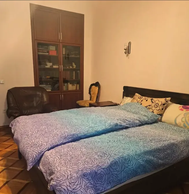 ქირავდება 5 ოთახიანი ბინა 180მ² 1/3 სართ თბილისი - photo 4