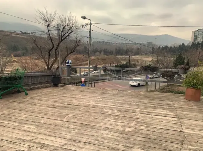 Ქირავდება უნივერსალური კომერციული ფართი საბურთალოზე. თბილისი - photo 7