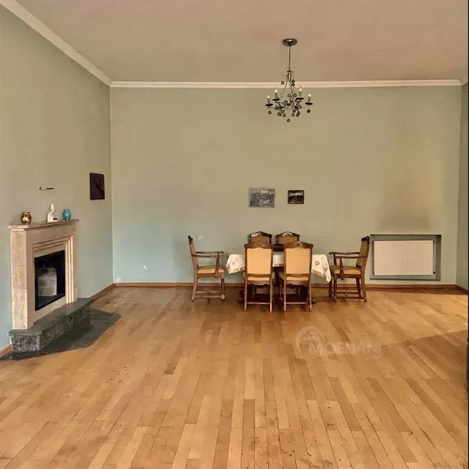 Продам 3-комн. квартиру 140м² 2/6 эт. Тбилиси - изображение 1