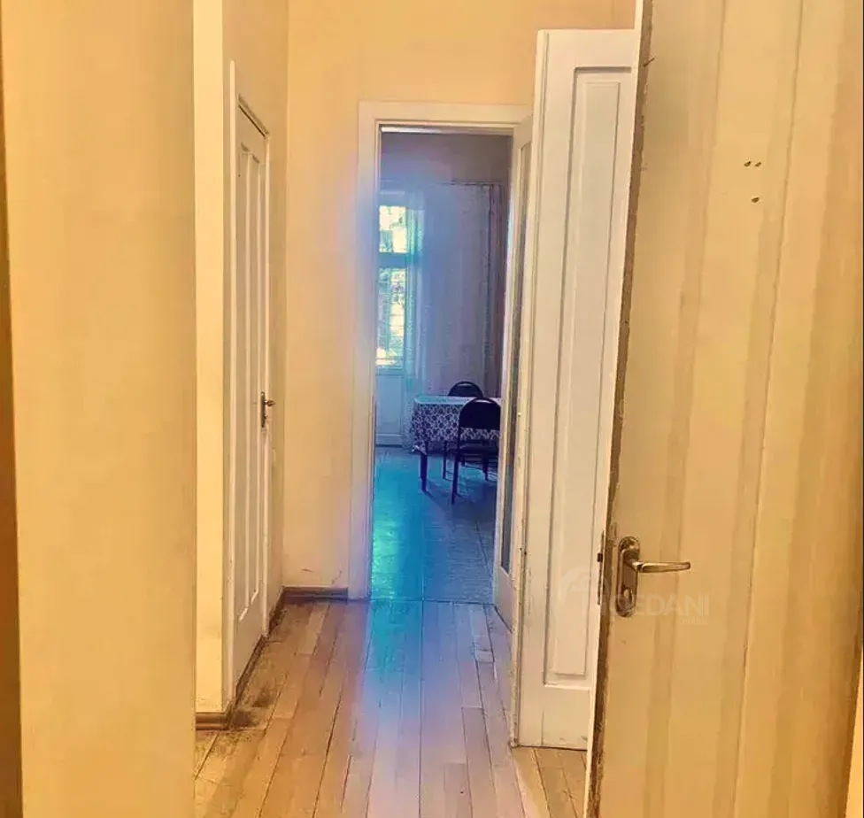 Продам 3-комн. квартиру 140м² 2/6 эт. Тбилиси - изображение 1