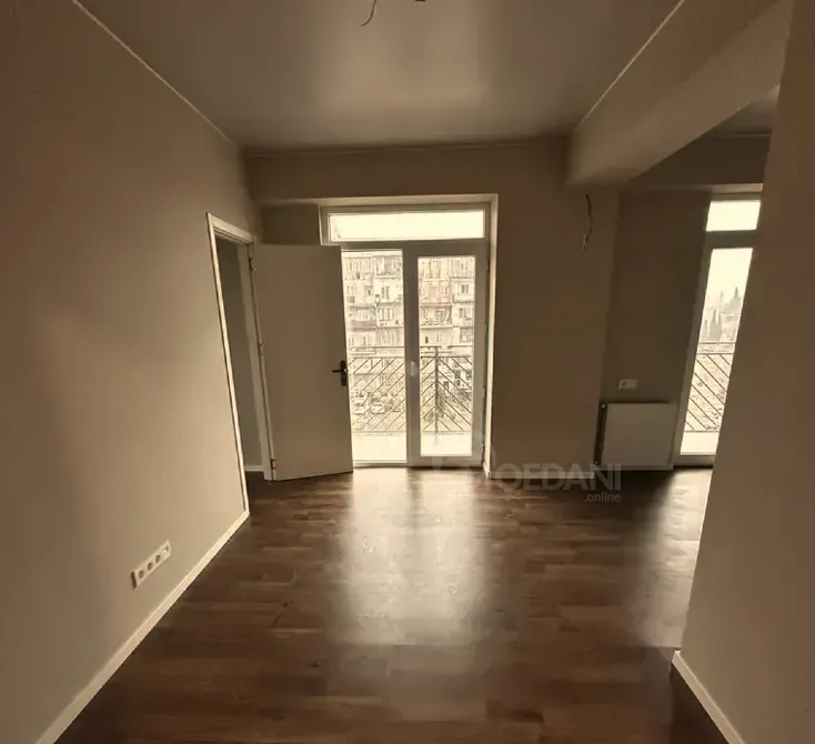 იყიდება 4 ოთახიანი ბინას 97.2მ² 4/10 სართ თბილისი - photo 1