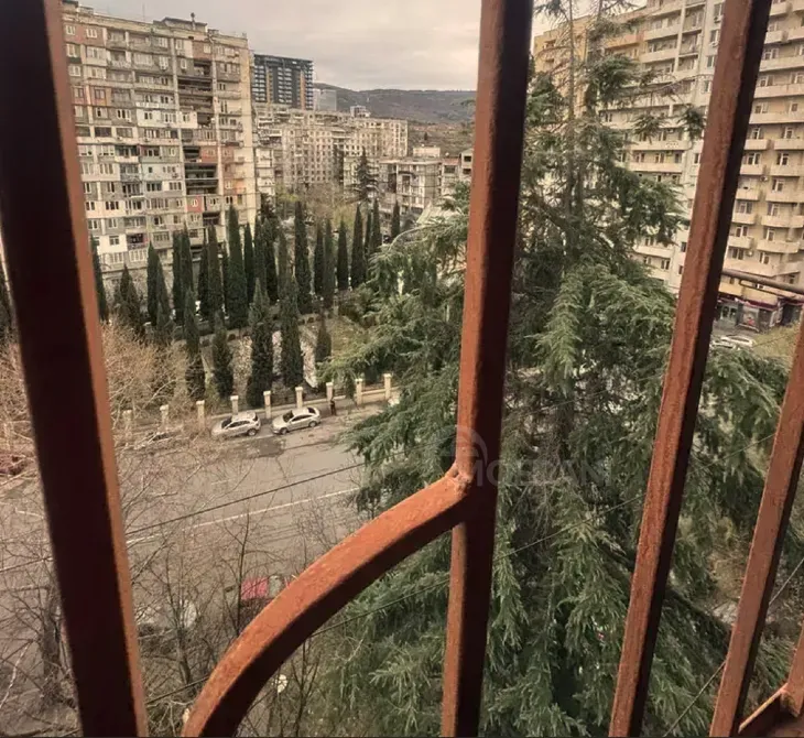 Сдам 2-комн. квартиру 40м² 8/8 эт. Тбилиси - изображение 3