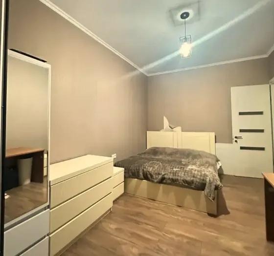 Იყიდება 4 ოთახიანი ბინას $225 000 თბილისში 136.4მ² 8/16 სართ თბილისი