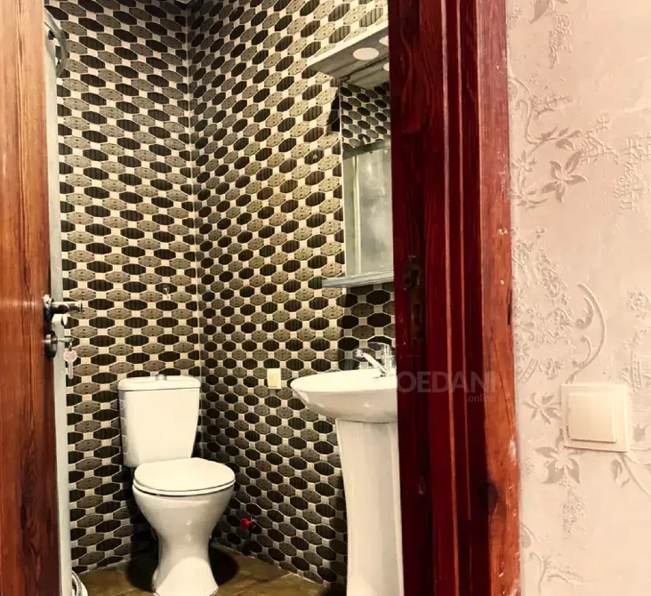 იყიდება 3 ოთახიანი ბინას 70მ² 9/9 სართ თბილისი - photo 2