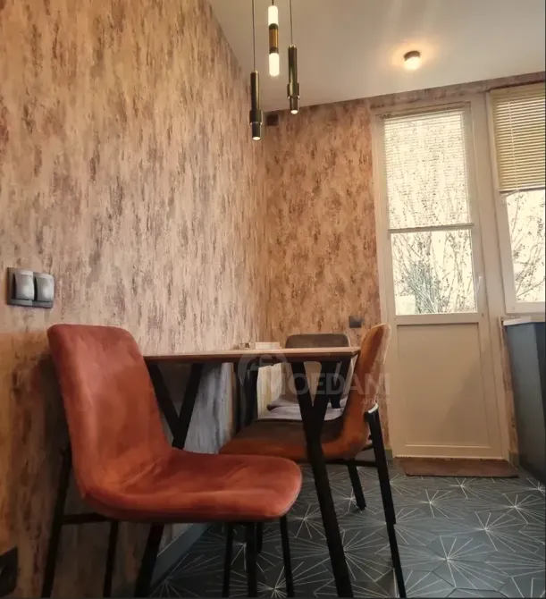 ქირავდება 3 ოთახიანი ბინა 60მ² 6/6 სართ თბილისი - photo 2