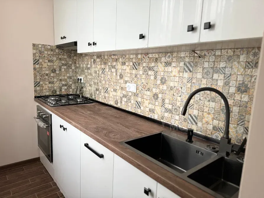 Сдам 4-комн. квартиру 100м² 7/14 эт. Тбилиси - изображение 4