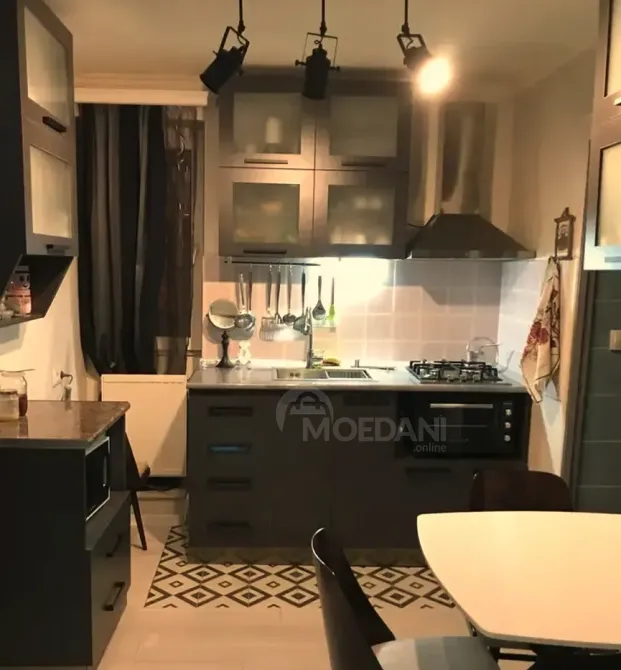 ქირავდება 2 ოთახიანი ბინა 45მ² 1/4 სართ თბილისი - photo 1