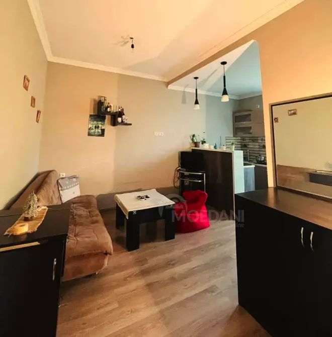 ქირავდება 2 ოთახიანი ბინა 40მ² 5/5 სართ თბილისი - photo 1