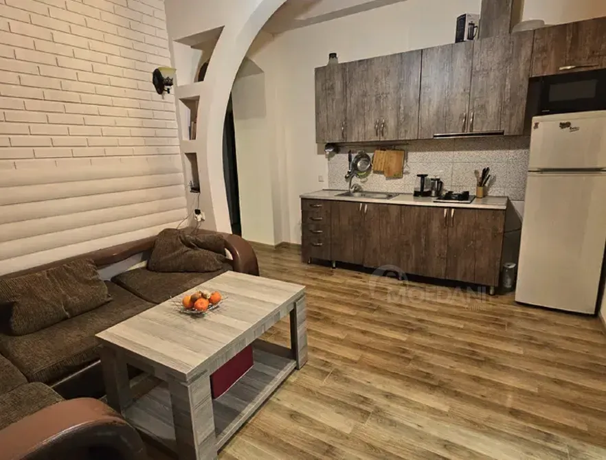 ქირავდება 2 ოთახიანი ბინა 48მ² 1/3 სართ თბილისი - photo 7