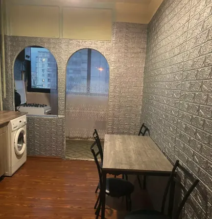 ქირავდება 3 ოთახიანი ბინა 100მ² 14/16 სართ თბილისი