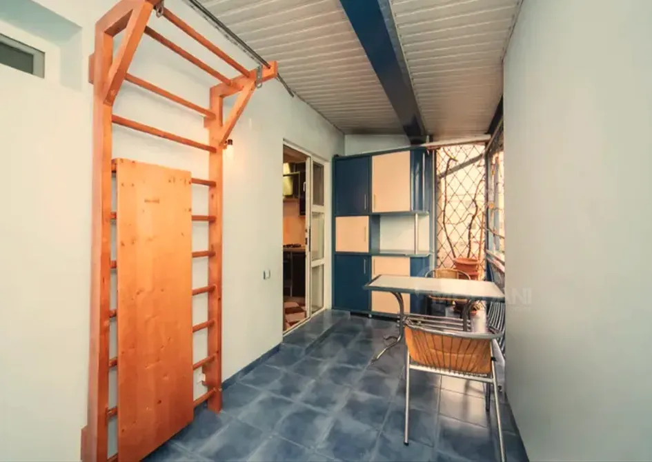 იყიდება 2 ოთახიანი ბინას 108მ² 5/5 სართ თბილისი - photo 9