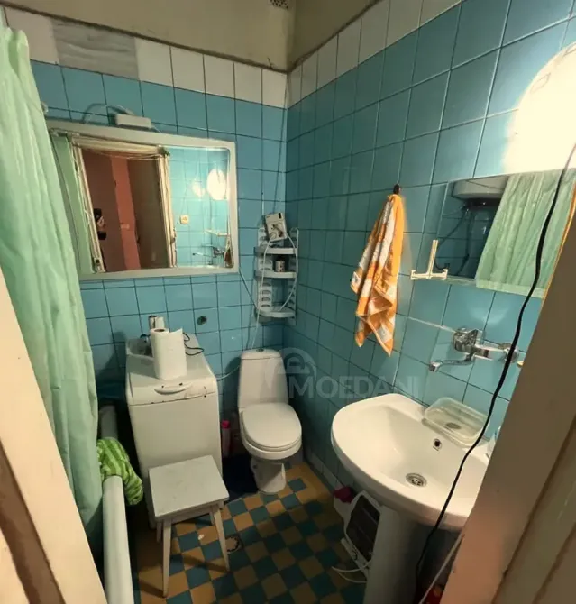 იყიდება 2 ოთახიანი ბინას 68მ² 3/5 სართ თბილისი - photo 4