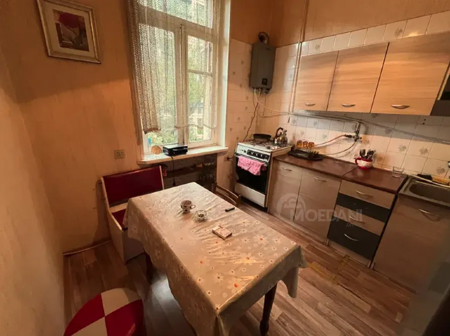 Продам 2-комн. квартиру 132м² 5/6 эт. Тбилиси - изображение 1