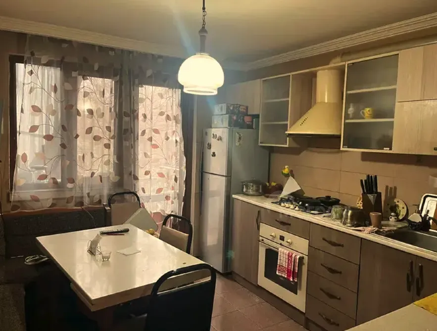 იყიდება 3 ოთახიანი ბინას 72მ² 3/5 სართ თბილისი - photo 1