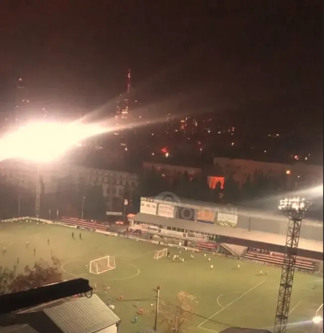 Продам 2-комн. квартиру 49м² 8/12 эт. Тбилиси - изображение 2