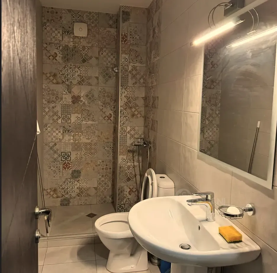 Сдам 2-комн. квартиру 40м² 3/3 эт. Тбилиси - изображение 2