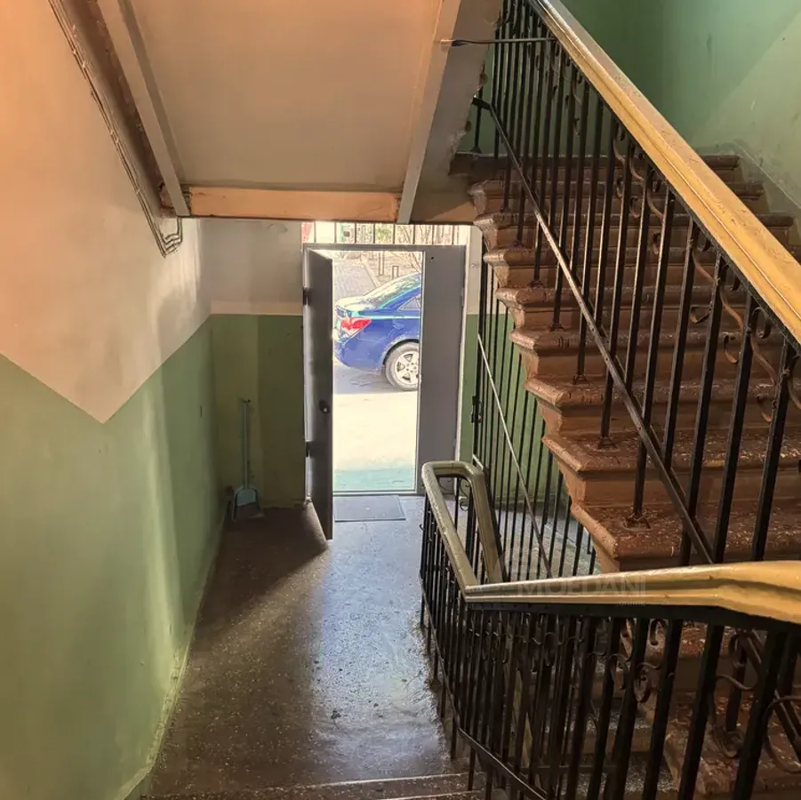 Продам 2-комн. квартиру 58м² 4/8 эт. Тбилиси - изображение 3