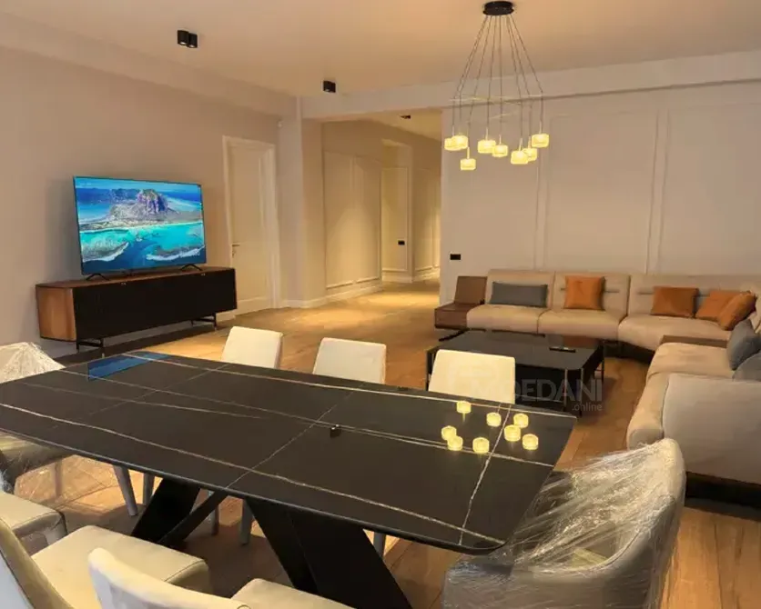 Сдам 5-комн. квартиру 330м² 2/3 эт. Тбилиси - изображение 1